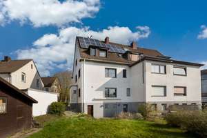 Schönes Reihenendhaus mit Garage & Südgarten, PV Anlage und viel Platz