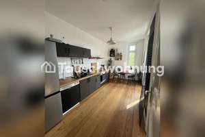 Tauschwohnung: Schöne Altbauwohnung mit zwei Balkonen