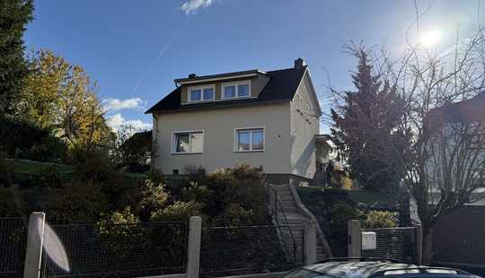 Bild von Saniertes Einfamilienhaus in wunderschöner Lage mit sehr großem Grundstück