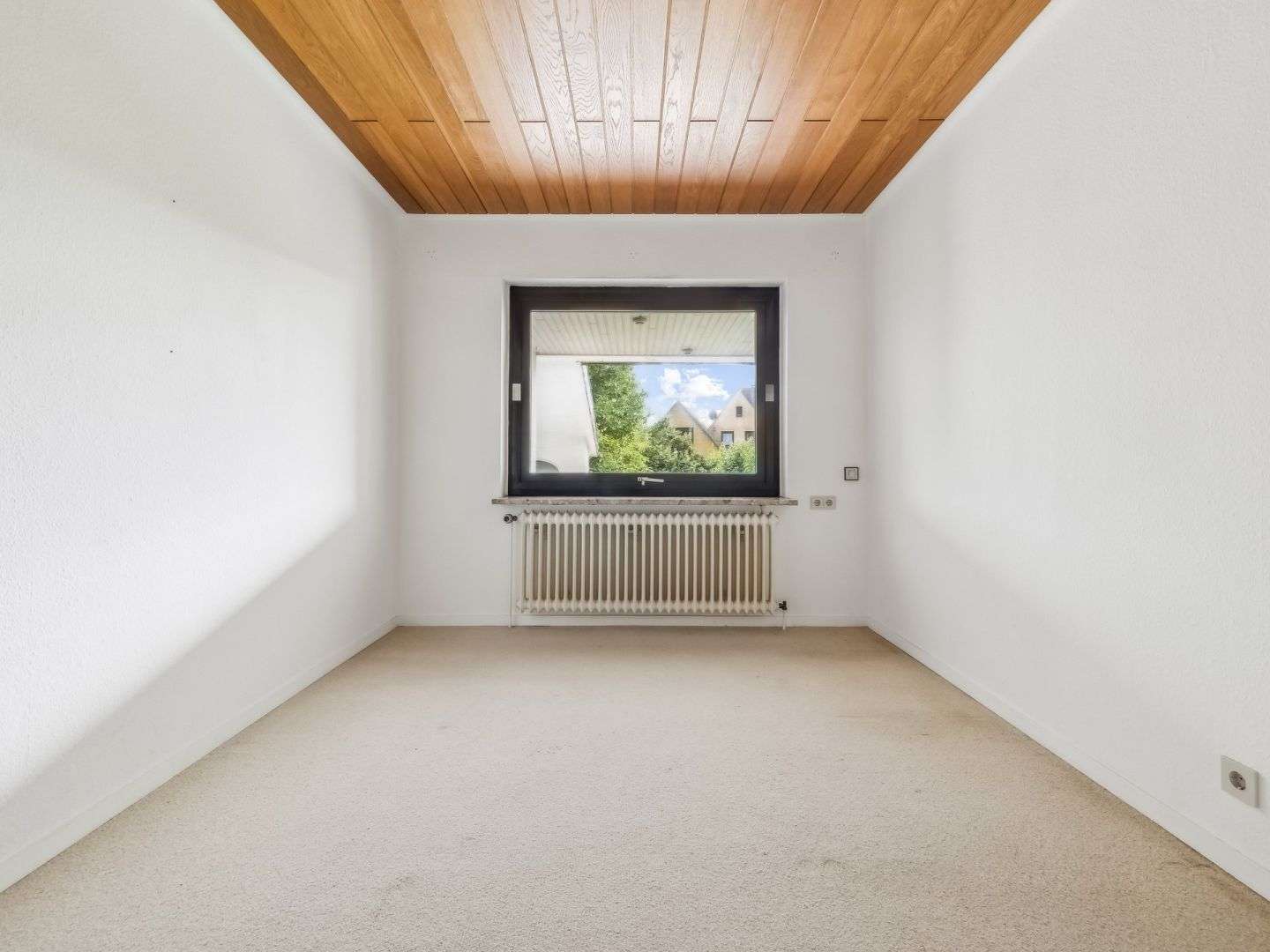 Immobilie in Idstedt - Schönes und großzügiges Einfamilienhaus in ruhiger Lage von Idstedt - Bild 1