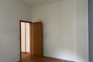 Nette 2-Raum-Wohnung mit EBK und Balkon zwischen Hasselbachplatz und Uniklinik! – Hellestr. 2 a, 39112 Magdeburg – Vorschaubild 11