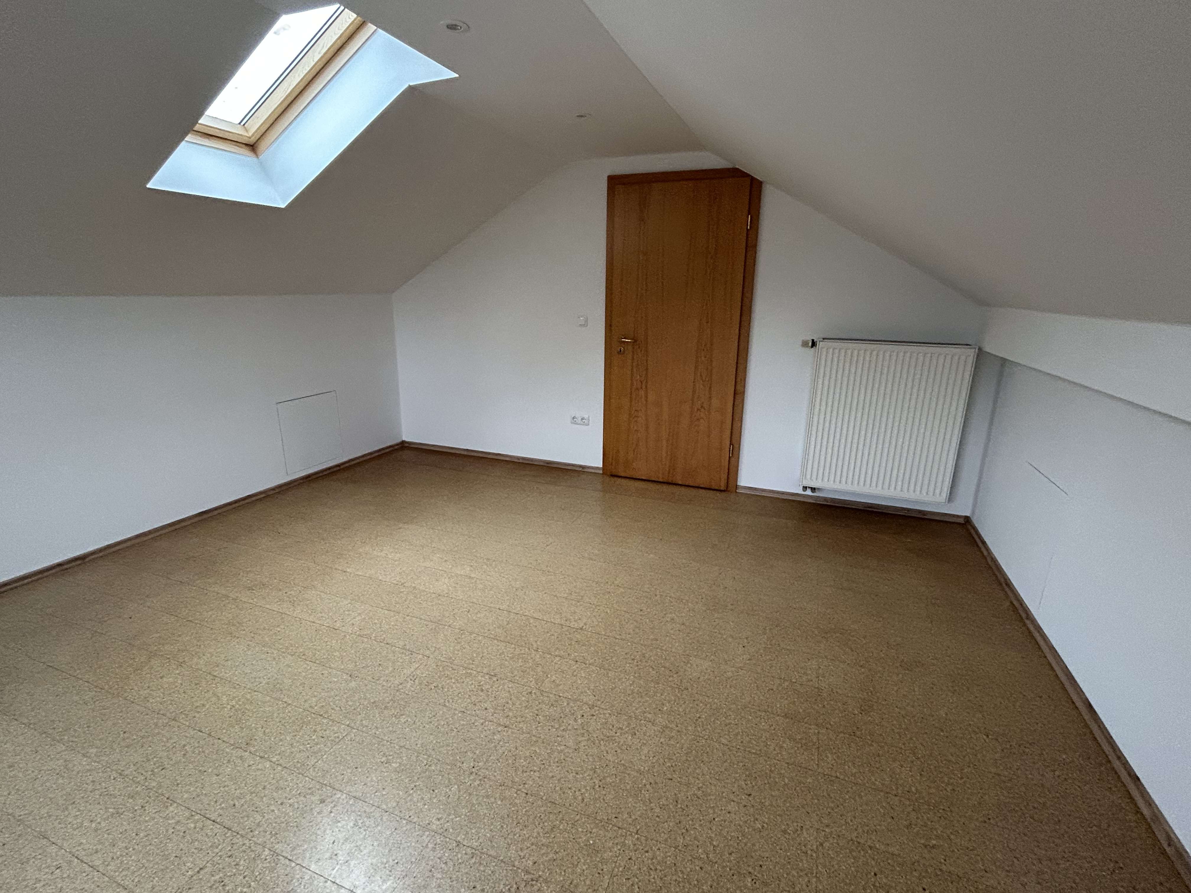 Immobilie in Winhöring - umfassend modernisiertes Haus mit 2 Einheiten auf 225m² mit 1.150m² Grund in ruhiger Hangkantenlage - Bild 1