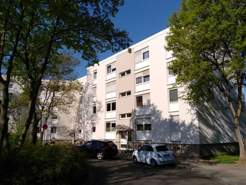 gut geschnittene 3,5 ZKB, Balkon, vermietet Erbpacht