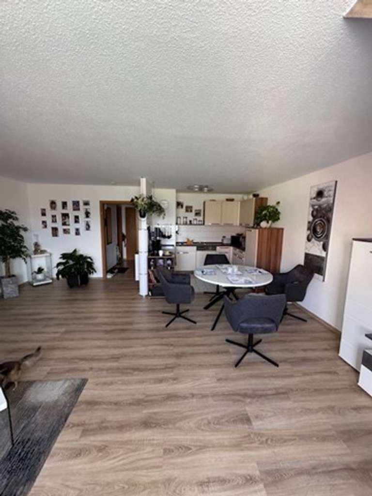 Immobilie in Nesse-Apfelstädt - Helle 2,5 Zimmer-Maisonette-Wohnung mit Südbalkon und TG-Stellplatz - Bild 4