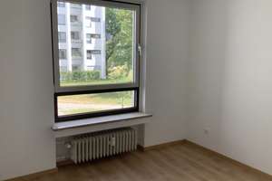 schöne 3 Zimmer Wohnung mit Eßdiele und S/W Balkon – Karl-Witthalm-Str. 17, 81375 Neuhadern, München – Vorschaubild 9
