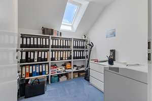 Top gepflegtes Einfamilienhaus mit viel Platz in einer der besten Lagen des Ingolstädter Südwestens! – Die vollständige Adresse der Immobilie erhältst du vom Anbieter., 85051 Südwest, Ingolstadt – Vorschaubild 41