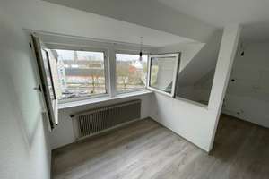 2.5 Zimmer "Himmelreich" –lichtdurchflutete DG-Wohnung | Erstbezug nach Sanierung | zentral & ruhig – Die vollständige Adresse der Immobilie erhältst du vom Anbieter., 44263 Hörde (Ortsteil), Dortmund – Vorschaubild 3