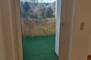 Schöne helle 3-Raum-Wohnung mit Balkon – Helmholtzstraße 45, 9131 Chemnitz – Vorschaubild 2