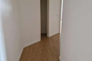 **Renovierte 3-Raumwohnung mit Einbauküche - Stadtfeld Ost** – Schopenhauer Straße 3, 39108 Stadtfeld Ost, Magdeburg – Vorschaubild 4