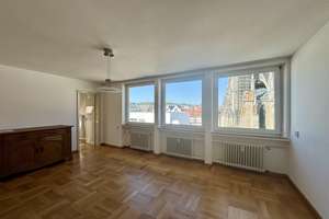 Großzügige Dachgeschosswohnung WG-geeignet - Zentral in Ulm – Die vollständige Adresse der Immobilie erhältst du vom Anbieter., 89073 Mitte, Ulm – Vorschaubild 2