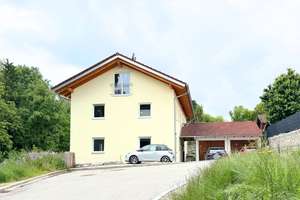 Lage mit Weitblick: Traumhafte DHH, modern & hell KFW40 – Die vollständige Adresse der Immobilie erhältst du vom Anbieter., 83308 Trostberg – Vorschaubild 3