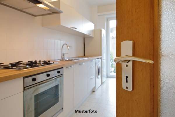 1/2 Anteil – Wohnung Nr. 3, 1. OG, mit Balkon und Stellplatz, Groß Gerau Kreis – Bild 1