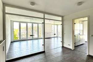 3-Zimmer, 104 m², lichtdurchflutet, zwei Balkone, TG-Stellplatz und bodentiefes Fensterpanorama – Die vollständige Adresse der Immobilie erhältst du vom Anbieter., 13403 Reinickendorf (Ortsteil), Berlin – Vorschaubild 6