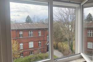 Wohnen im Dachgeschoß in einer wunderbaren Stadtvilla - eine Altbau-Perle! – Memlingstraße 15, 12203 Lichterfelde, Berlin – Vorschaubild 11