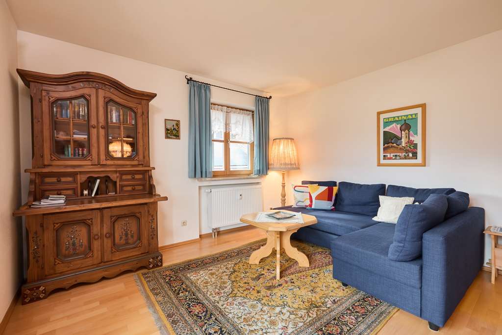 Immobilie in Grainau - Logenplatz Grainau: 2-Zimmer-Juwel mit unverbaubarem Panoramablick & XXL-Sonnenbalkon - Bild 3
