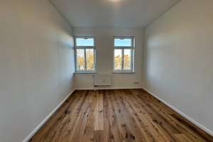 Bezugsfrei! Hochwertig saniert! Parkblick! Ihre neue Wohnung im hippen Szeneviertel – Wiedebachstraße -, 4277 Connewitz, Leipzig – Vorschaubild 3