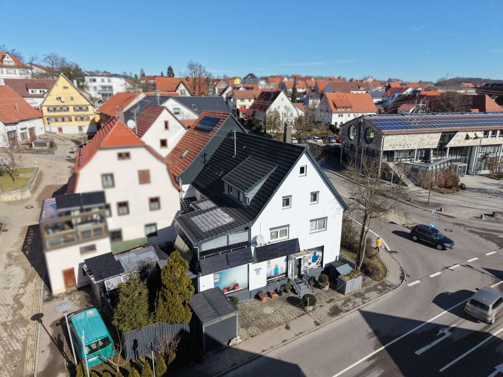 Immobilie in Sonnenbühl - Raumwunder: Wohn- und Geschäftshaus mit 3 Einheiten - Bild 2