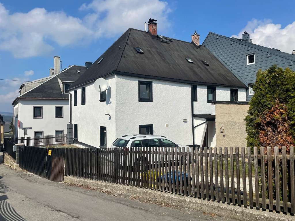 Immobilie in Scheibenberg - Großes Einfamilienhaus in zentraler, ruhiger Lage, sofort bezugsfertig. - Bild 2