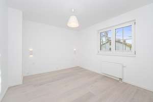 Sofort verfügbar - Moderne 4-Zimmer-Wohnung mit Westbalkon in München-Trudering – Die vollständige Adresse der Immobilie erhältst du vom Anbieter., 81827 Waldtrudering, München – Vorschaubild 10