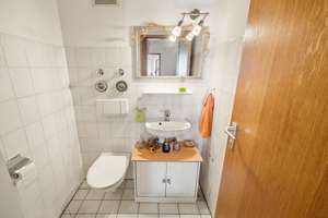 schöne 3,5 Zi. Wohnung Luginsland an den Weinbergen mit TG Stellplatz, 2 Balkone – Maximilianstr 4, 70327 Luginsland, Stuttgart – Vorschaubild 13
