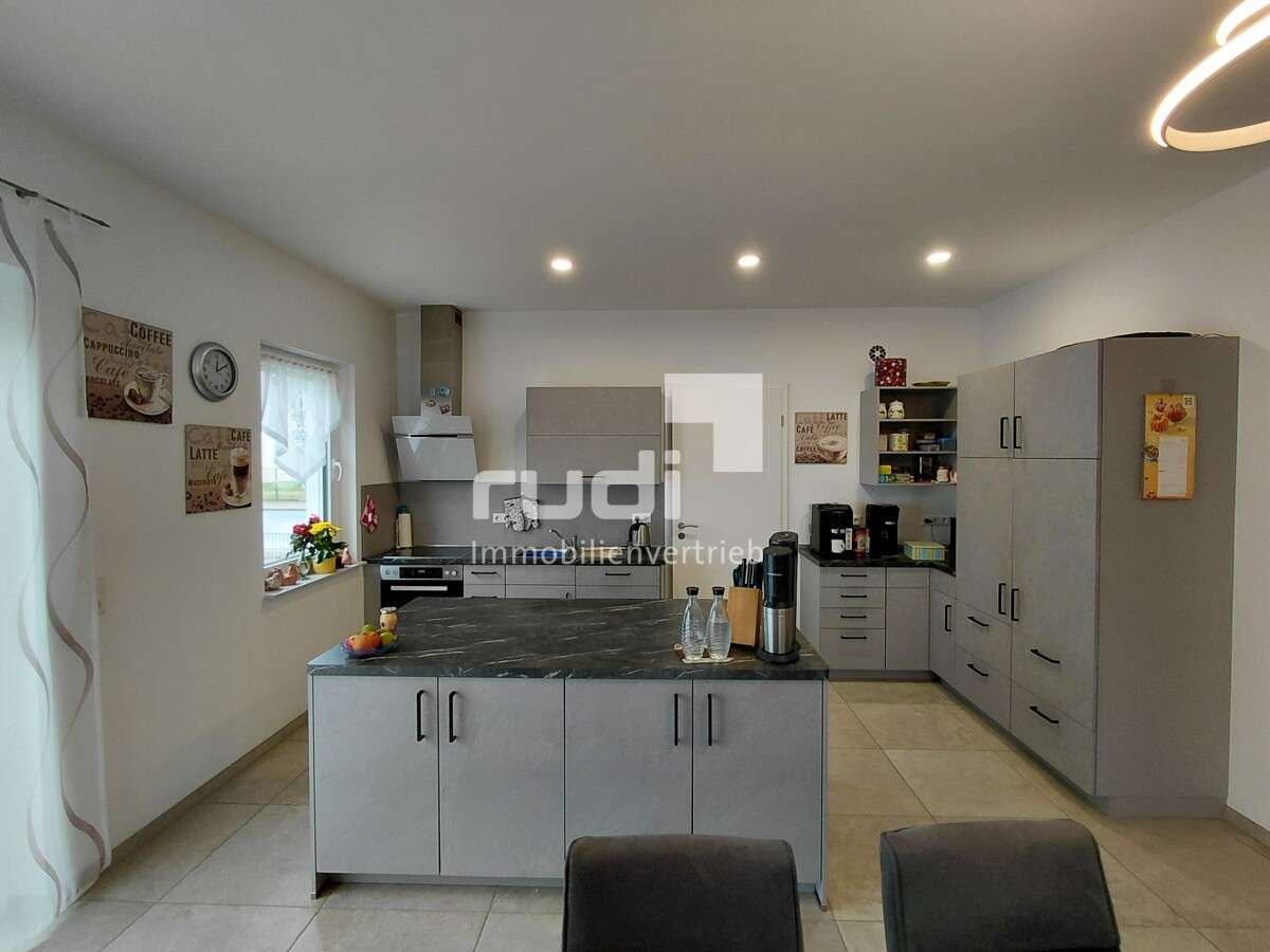 Immobilie in Hardegsen - Verkauf mit Wohnrecht - Freistehender Bungalow (Bj. 2022) - attraktive Kapitalanlage - Bild 1