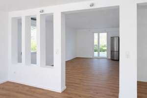 SELTEN: Freistehendes Haus mit Potenzial in TOPLAGE mit Südgarten am Donaupark / Westenviertel – Die vollständige Adresse der Immobilie erhältst du vom Anbieter., 93049 Westenviertel, Regensburg – Vorschaubild 13