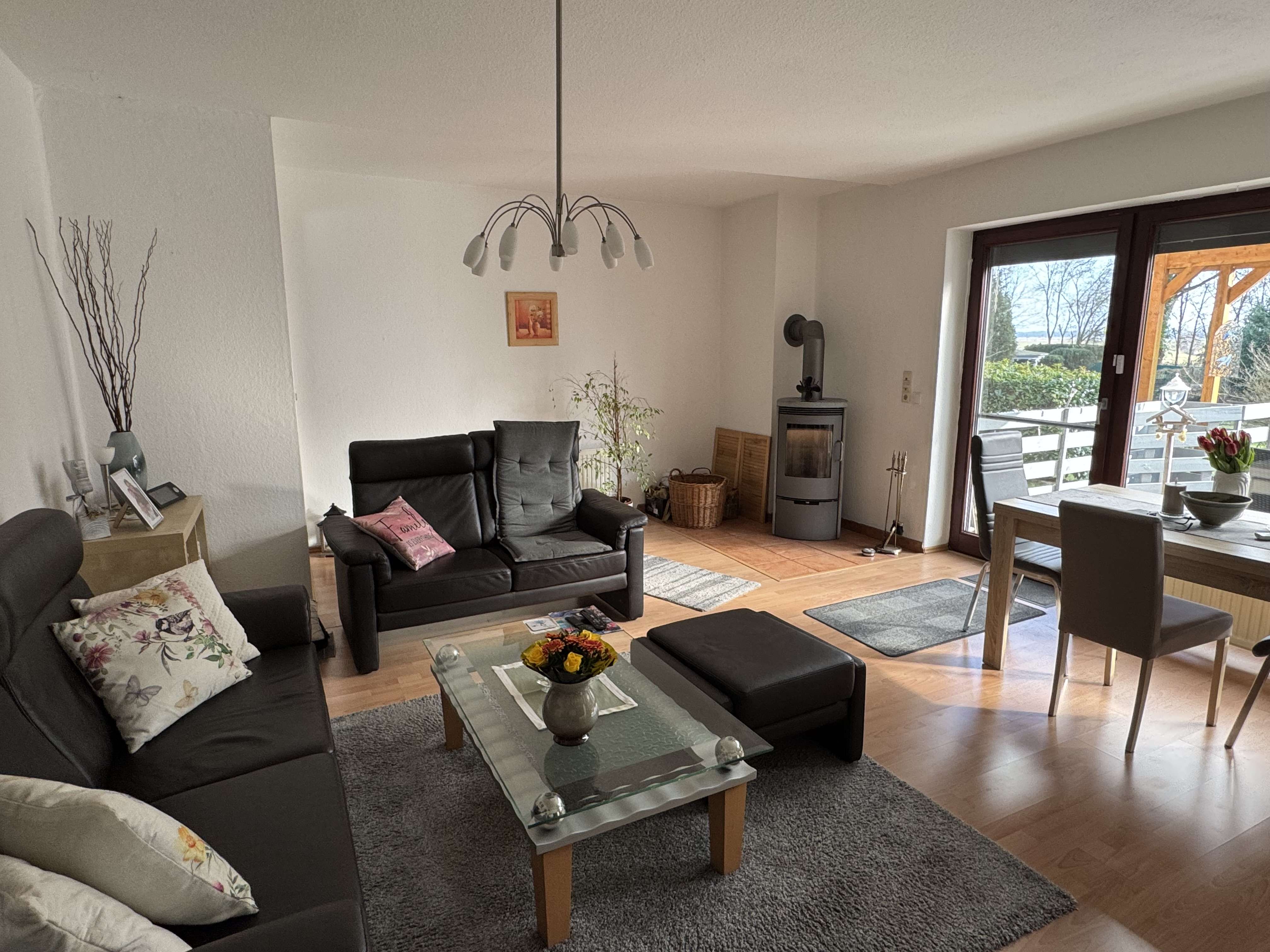 Immobilie in Schiffdorf - Modernisiertes Einfamilienhaus mit Garage in Schiffdorf - Bild 2