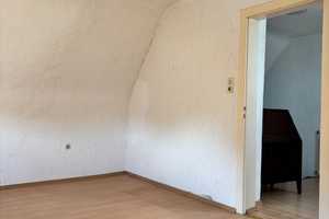 Traumgrundstück mit Sanierungsobjekt. Einmalige Chance für Handwerker! – Neuss (Rhein-Kreis) – Vorschaubild 13