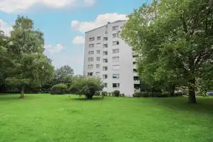 Einziehen & Ausblick genießen – Renovierte 2-Zimmer-Wohnung mit Fernsicht auf Erbbaugrund – Lübeck – Vorschaubild 15