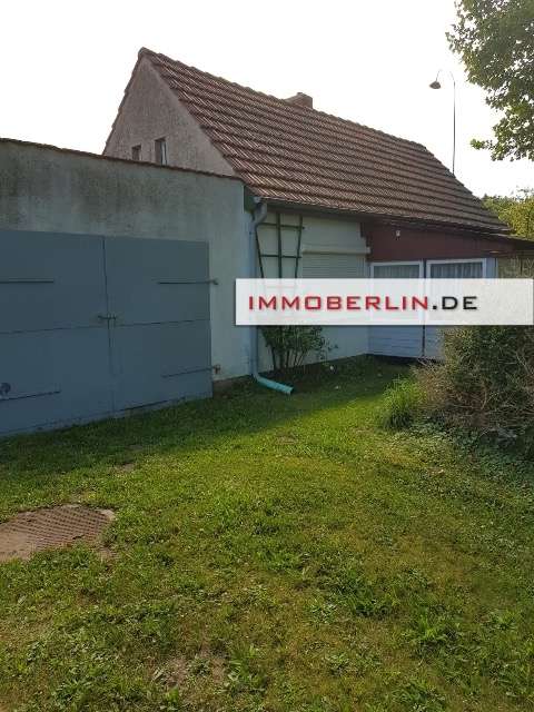 IMMOBERLIN.DE - Sanierungsbedürftiges Einfamilienhaus mit großzügigem Garten in ländlicher Lage, Oberhavel Kreis – Bild 3