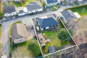 Heinz von Heiden Bungalow mit Kamin, Garten & Top-Ausstattung! – Havelland (Kreis) – Vorschaubild 1