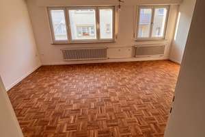 Helle Zwei-Zimmer-Wohnung mit Balkon im 1. OG, komplett saniert, Gartenmitbenutzung, Keller – Genossenschaftsstraße 35, 75173 Südweststadt, Pforzheim – Vorschaubild 3