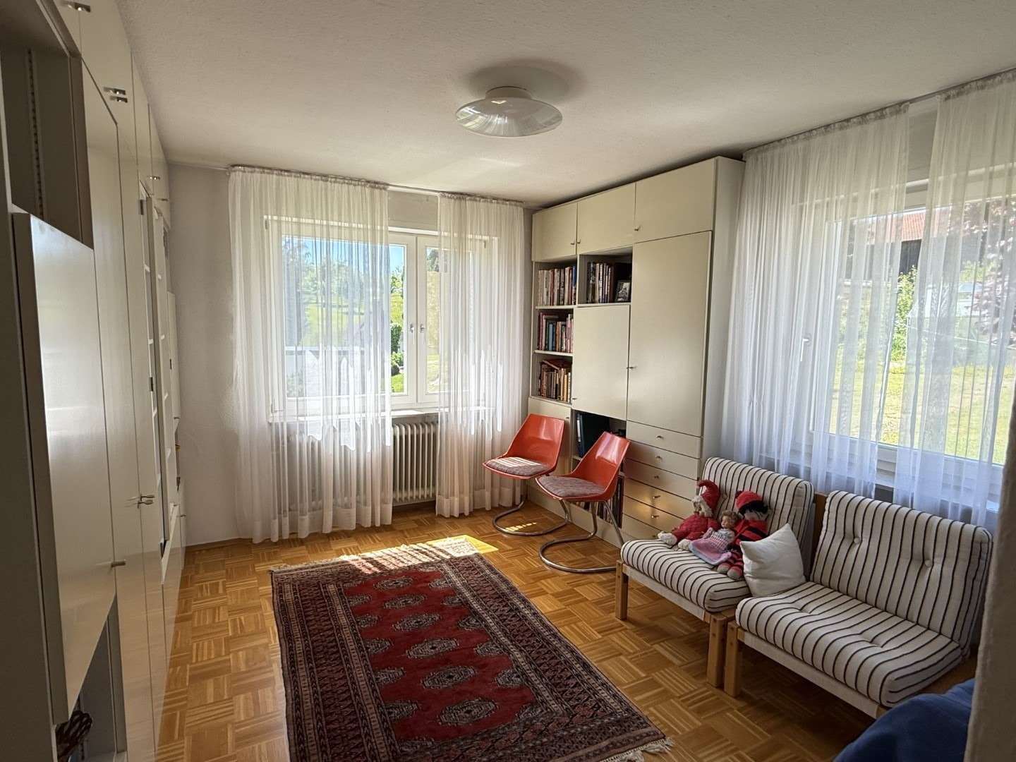 Immobilie in Meßkirch - Gepflegtes, großzügiges Einfamilienhaus mit Gewerberäumen+großer Garage - Bild 0