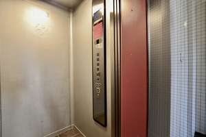 Gepflegte 3-Zimmer-Wohnung mit überdachtem Balkon und Stellplatz im Hof – 68169 Neckarstadt-West, Mannheim – Vorschaubild 2