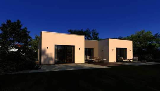 Bild von MODERNER BUNGALOW ZUR FREIEN ENTFALTUNG