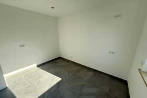 Reiheneckhaus im Klötzlmüllerviertel, Garten, Garage,Balkon, Erstbezug nach Modernisierung/Sanierung – Wallbergweg 10, 84034 Landshut – Vorschaubild 5