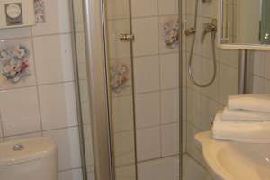 2 Zimmer-Wohnung zentral gelegen in Westerland / Teilmeerblick – Die vollständige Adresse der Immobilie erhältst du vom Anbieter., 25980 Sylt (Gemeinde) – Vorschaubild 2