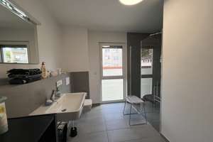 Neuwertige Vierzimmerwohnung mit Balkon, Küche und Tiefgarage in Wiesbaden – Die vollständige Adresse der Immobilie erhältst du vom Anbieter., 65197 Rheingauviertel / Hollerborn, Wiesbaden – Vorschaubild 9