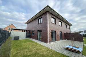 Gepflegte Doppelhaushälfte mit vier Zimmern und EBK in Adendorf – Carl-Orff-Straße 18, 21365 Lüneburg (Kreis) – Vorschaubild 3