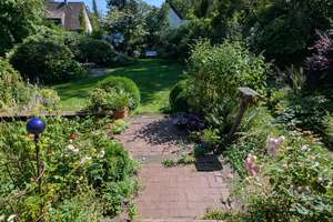 Ein Zuhause am Waldrand – großzügiges Familienhaus mit traumhaftem Garten in Isernhagen-Süd – Die vollständige Adresse der Immobilie erhältst du vom Anbieter., 30657 Isernhagen-Süd, Hannover – Vorschaubild 3