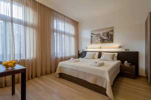 Exklusive, sanierte 2-Zimmer-Wohnung mit Einbauküche in Nürnberg – Goethestraße 6, 90409 Nürnberg – Vorschaubild 4
