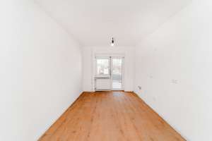 Kernsaniert & leerstehend: WG-geeignete 2-Zimmer-Wohnung mit Terrasse und zusammenlegbar – Die vollständige Adresse der Immobilie erhältst du vom Anbieter., 68165 Schwetzingerstadt/Oststadt, Mannheim – Vorschaubild 2