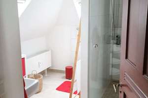Charmante 2-Zimmer-DG-Wohnung in einer denkmalgeschützten Stadtvilla | Eislingen – Die vollständige Adresse der Immobilie erhältst du vom Anbieter., 73054 Eislingen/Fils – Vorschaubild 9