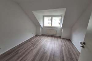 4 Zimmer Dachgeschoss Wohnung + 1 Monat mietfrei Sommeraktion – Töpferhof 10, 49078 Hellern, Osnabrück – Vorschaubild 3