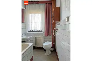 IDYLLE IN DER STADT: HAUS MIT EINBAUKÜCHE + VOLLKELLER + NEBENGEBÄUDE + GROSSEM GRUNDSTÜCK – Mecklenburg-Strelitz (Kreis) – Vorschaubild 19