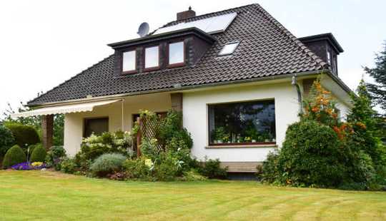 Bild von Reserviert -- Friedberg – Gepflegtes Zweifamilienhaus in ruhiger Wohnlage