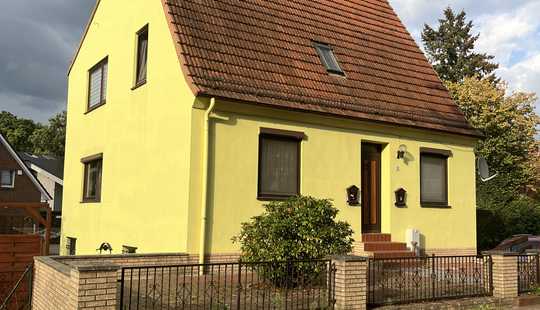 Bild von Altbau mit Entwicklungspotenzial in begehrter Lage in Bremen Borgfeld – Eigennutzer / Renditeobjekt