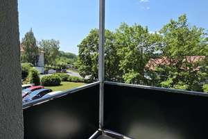 Drei-Raum-Wohnung mit Balkon! Erstbezug nach Modernisierung! – Die vollständige Adresse der Immobilie erhältst du vom Anbieter., 98617 Meiningen – Vorschaubild 2
