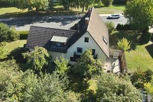 Großzügiges Einfamilienhaus mit Garten und Garage am Fuß des Roten Hügels, Bayreuth! Sofort frei! – Die vollständige Adresse der Immobilie erhältst du vom Anbieter., 95445 City, Bayreuth – Vorschaubild 4