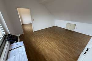 Gemütliche Dachgeschosswohnung zum fairen Kurs! – Die vollständige Adresse der Immobilie erhältst du vom Anbieter., 68169 Neckarstadt-West, Mannheim – Vorschaubild 3